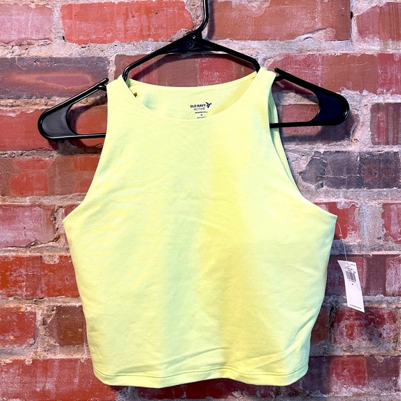 NWT Old Navy Active Powerchill Cropped Tank - Picture 2 of 3